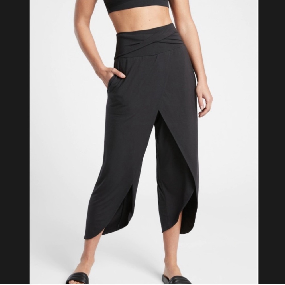 Athleta size M release pants black